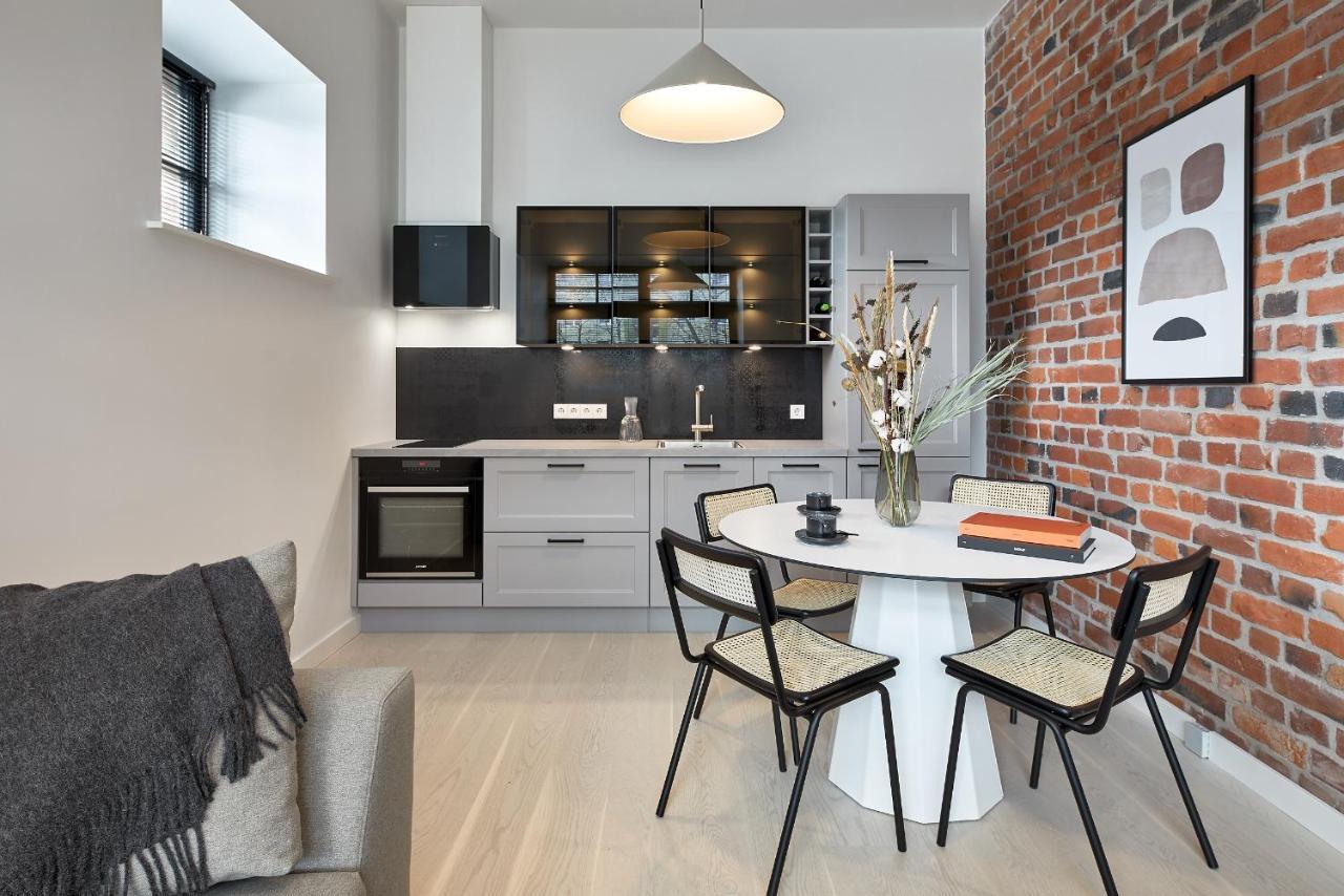 High Ceiling Loft With Its Own Backyard And A Terrace Lejlighed Tallinn Eksteriør billede