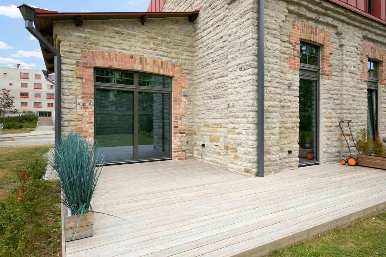 High Ceiling Loft With Its Own Backyard And A Terrace Lejlighed Tallinn Eksteriør billede