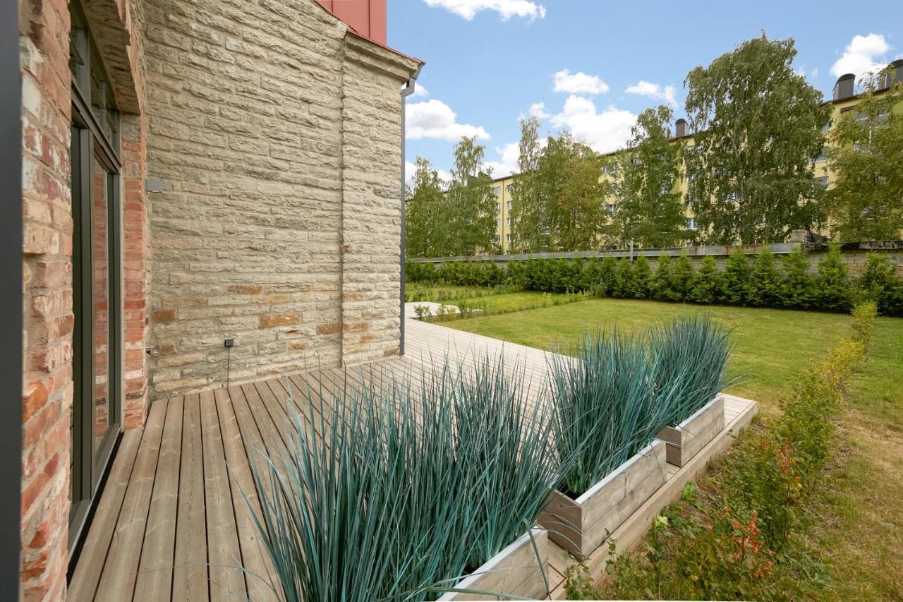 High Ceiling Loft With Its Own Backyard And A Terrace Lejlighed Tallinn Eksteriør billede